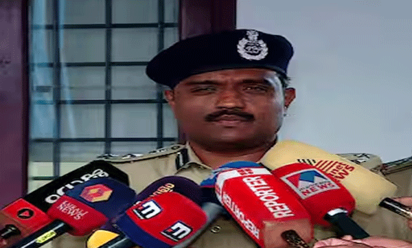 chalakudy-federal-bank-robbery-new-cctv-footage-accused-entered-ernakulam-investigation-expanded-to-other-districts