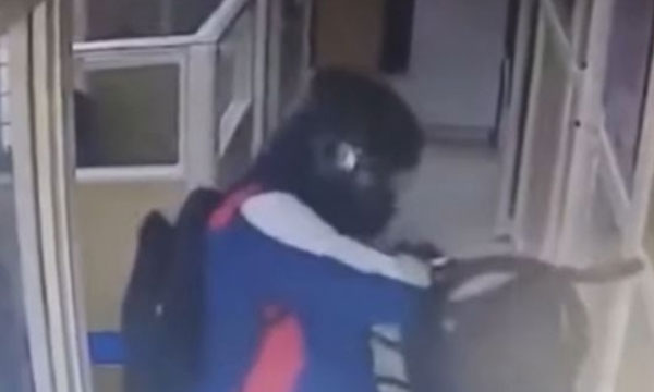 The robbery was done by someone who knew the bank well