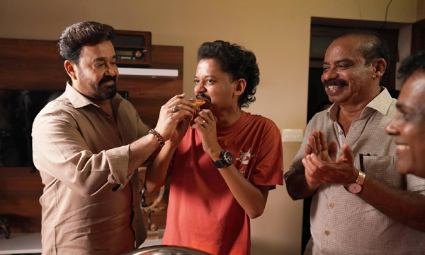 sangeeth-prathap-birthday-celebration-in-hridayapoorvam-shooting-set