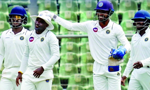 Ranji Trophy Cricket; Gujarat's defense was broken; Kerala wrote history