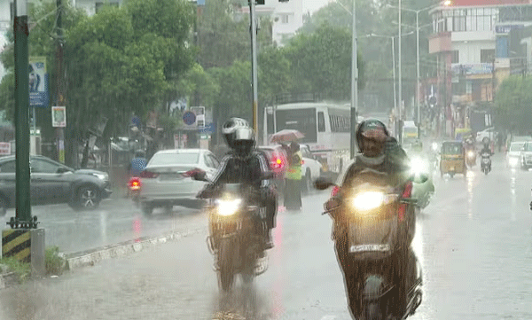 imd-latest-weather-forecast-kerala-expect-rain-in-three-districts-tomorrow-heavy-wind-alert-in-coastal-areas-of-tamil-nadu