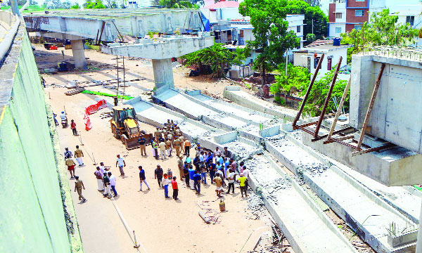 The girders collapsed during the construction of the bypass flyover
