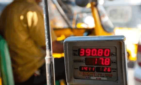 Free ride stickers will not be made mandatory if autorickshaws do not have meters; Transport Department withdraws order