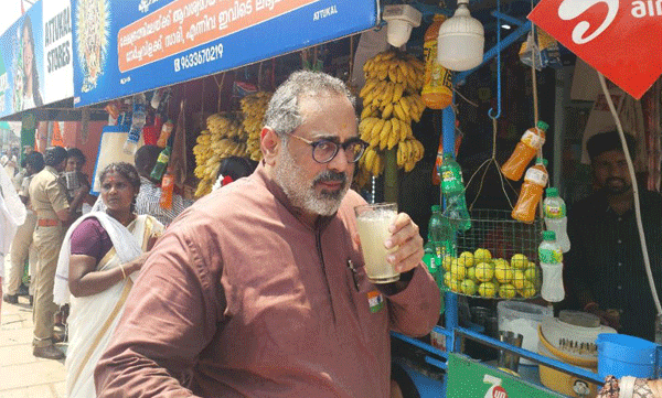 rajeev-chandrasekhar-visited-the-attukal -temple