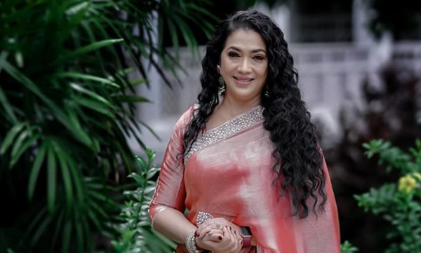 aye-auto-actress-rekha-harris-open-up-about-her-husband-unexpected-accident-