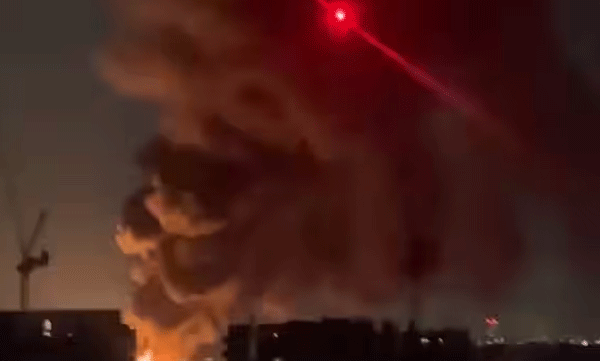 heathrow-airport-shuttered-by-nearby-fire-disrupting-travel-around-1400-flights-cancels