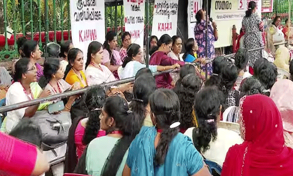 bjp-ruled-mutholi-panchayat-in-kottayam-announces-rs-7000-added-financial-assistance-to-asha-workers
