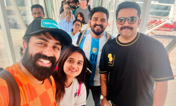 gp-gopika-and-indrajith-meeting-at-mumbai-airport