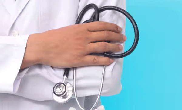 man-posing-as-heart-surgeon-performs-surgeory-killed-7-allegation-by-child-welfare-committee-president