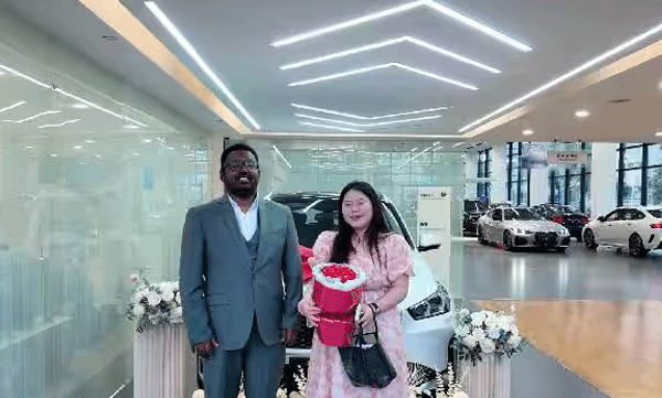 chinese-woman-gifted-a-bmw-ix1-for-her-friend-from-tamil-nadu