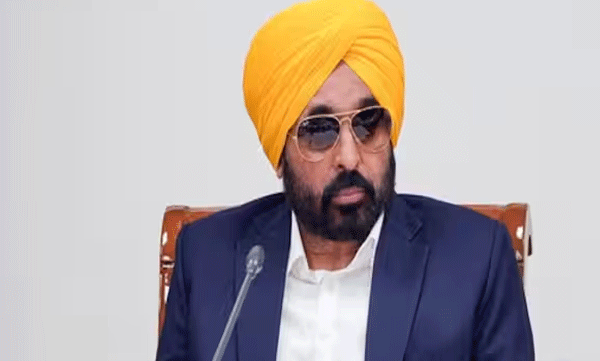 punjab-govt-tells-officers-and-employees-to-be-available-on-24x7-28-april