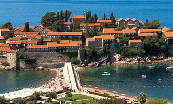 american-tourist-shares-six-cultural-shocks-from-montenegro