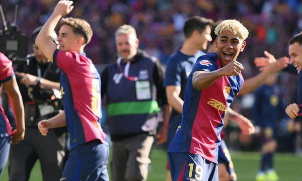 Barcelona's comeback in La Liga; Smashed with the triple crown this season