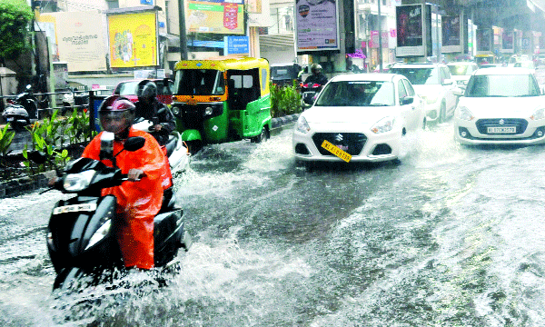 Heavy rains in the state, red alert in both districts; Yellow alert in three districts