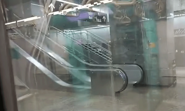 Mumbai submerged in Toram River; Worli underground metro station under water