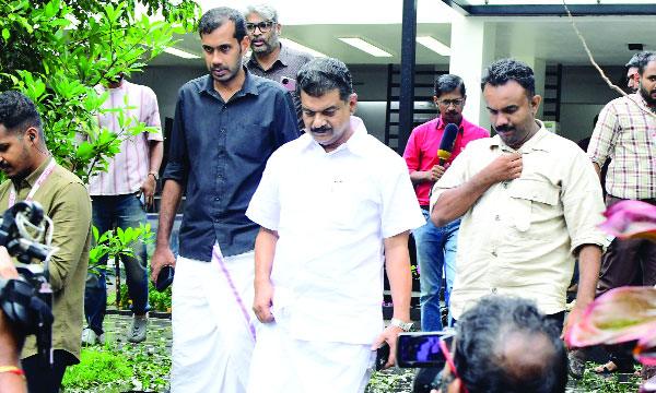 Congress has strengthened its position, decided not to give in; Today we know whether Anwar will contest