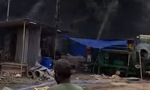 Fire breaks out while cutting container in Kollam; Thick black smoke darkened the area