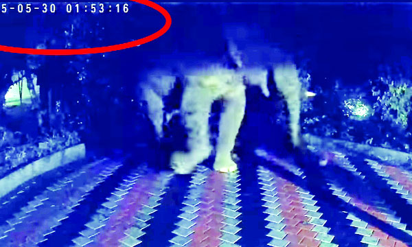 Ottakompan kept the family in Mulmuna for two hours