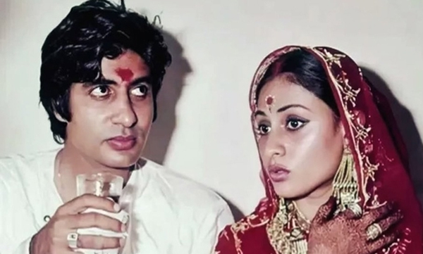 amitabh-bachchan-shares-unseen-wedding-photos-with-jaya-bachchan-to-mark-their-52nd-anniversary-