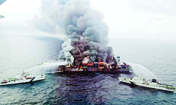 There is also a possibility that the containers of the cargo ship that caught fire will reach the coast of Kerala