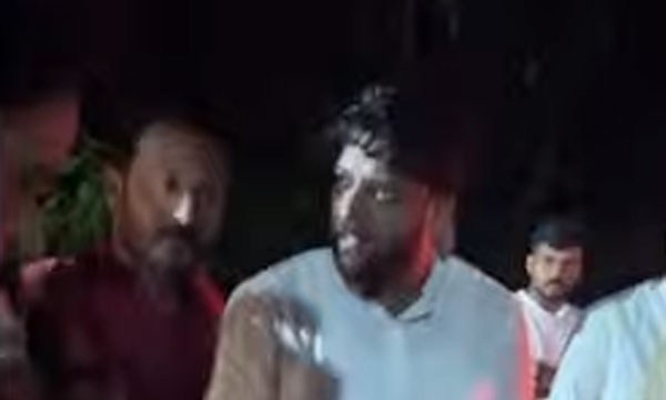 Controversy over vehicle inspection in Nilambur; Shafi and Rahul shouted at the officials