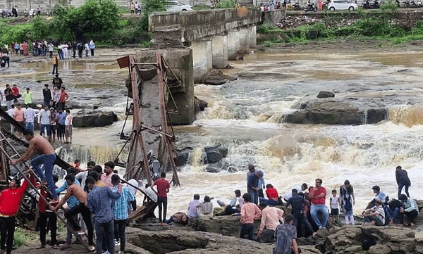 two-dead-32-injured-as-bridge-collapses-over-indrayani-river-in-pune-rescue-ops-on-war-footing