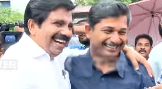 Six percent polling in the first hour; Rain and malfunctioning voting machines are humbling