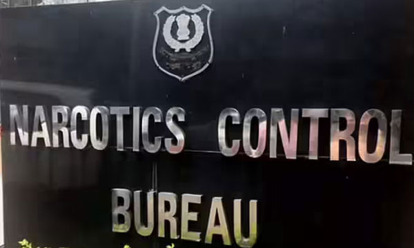 Drug and Cryptocurrency Transaction Under the Cover of the Dark Net