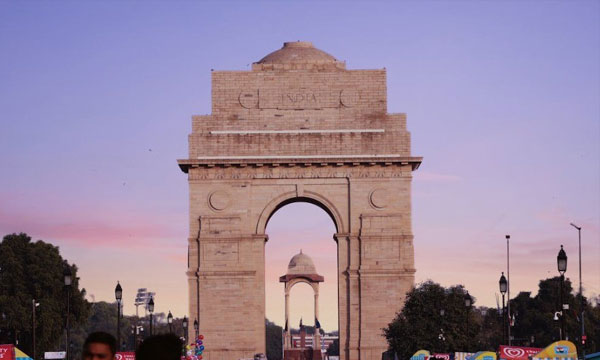 Earthquake felt in Delhi; People ran out of the house