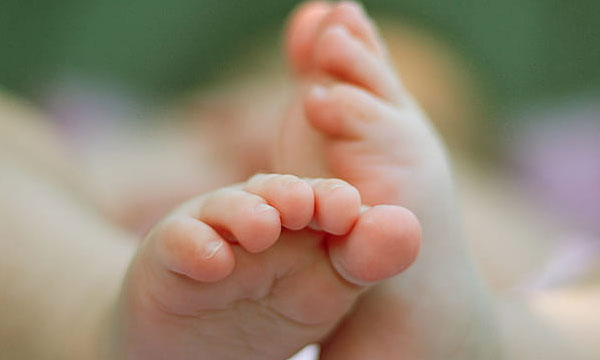 Maharashtra Woman Delivers Baby On Moving Bus