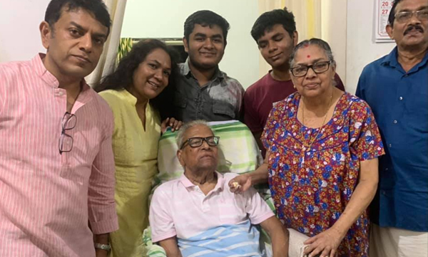 vs-achuthanandan-children-arun-kumar-and-asha-birthday