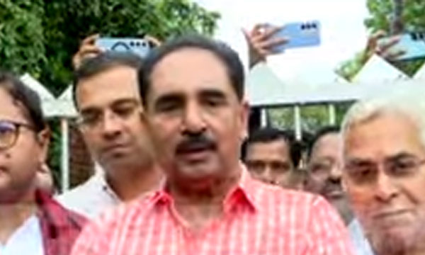 The UDF people's representative team that came to meet the nuns was stopped