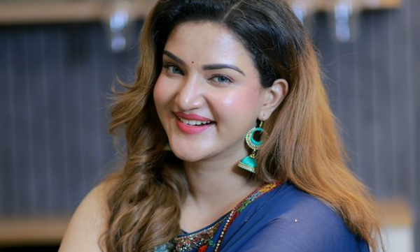 honey-rose-wants-female-president-for-amma-