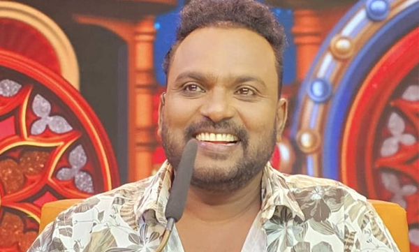 actor-bijukuttan-injured-in-car-accident