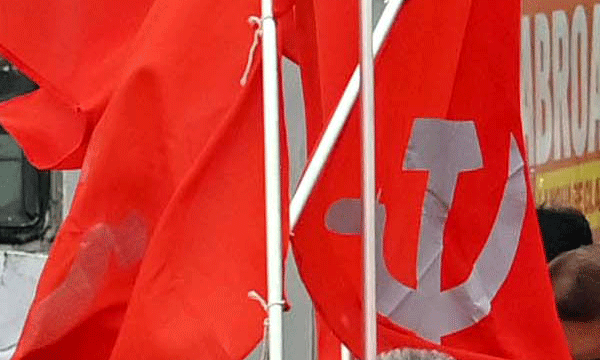 Local secretary attacks expatriate's house