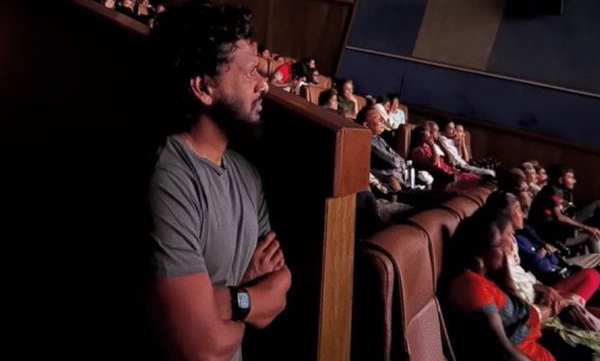 lokesh-arrives-at-the-theater-to-watch-coolie-with-his-fans