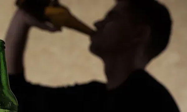 Drunk questioned; The drunken son killed his father