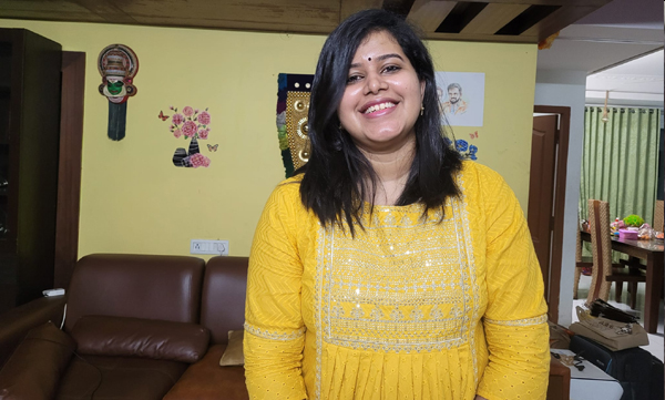 actor-balas-ex-wife-elizabeth-udayan-shared-her-joy-of-rejoining-college-video-goes-viral-