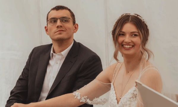 man-marries-girlfriend-after-cancer-diagnosed