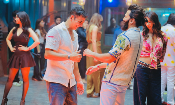 riteish-deshmukh-posts-a-heartfelt-birthday-wish-for-akshay-kumar-calls-him-his-partner-in-crime-