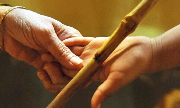 teacher-suspended-for-thrashing-students-for-not-touching-her-feet