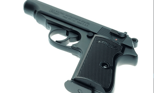 Neighbor dies after misfired at chicken as son-in-law wants to eat chicken