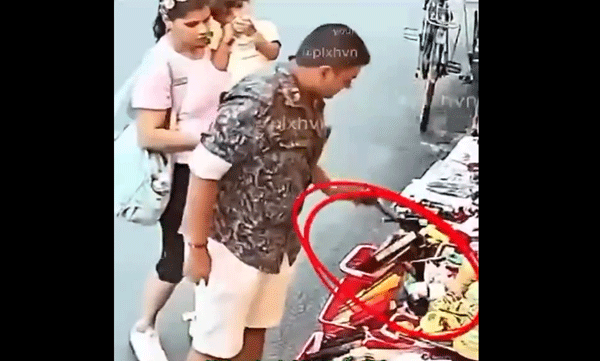 couple-stealing-from-vietnamese-street-vendor-viral-video