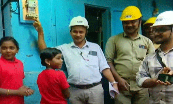 electricity-restored-to-sisters-house-in-vandiperiyar