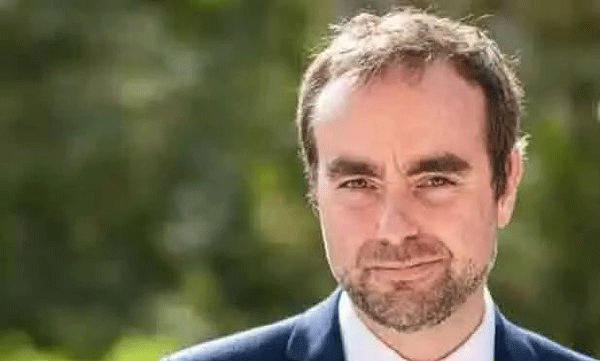 Political crisis in France deepens; French Prime Minister resigns hours after appointing new cabinet