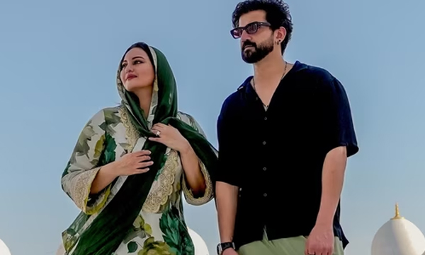 sonakshi-sinha-posts-photos-from-mosque-visit