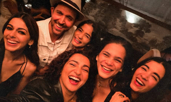 hrithik-roshan-debut-production-venture-stars-parvathy-thiruvoth