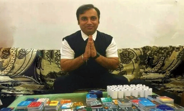 manish-dhameja-guinness-record-most-credit-cards-no-debt