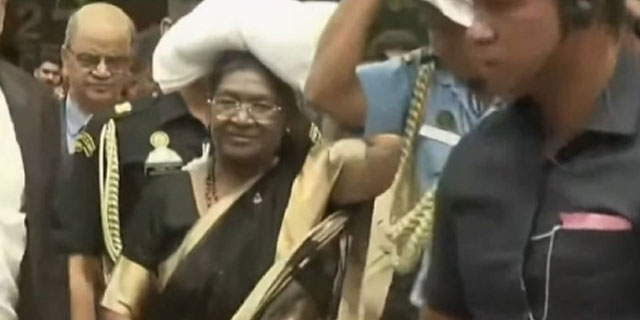 President completes Ayyappa darshan