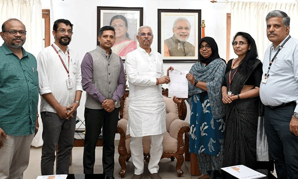 
SIR begins in the state; Enumeration form given to the Governor; Instructions not to exclude any eligible voter